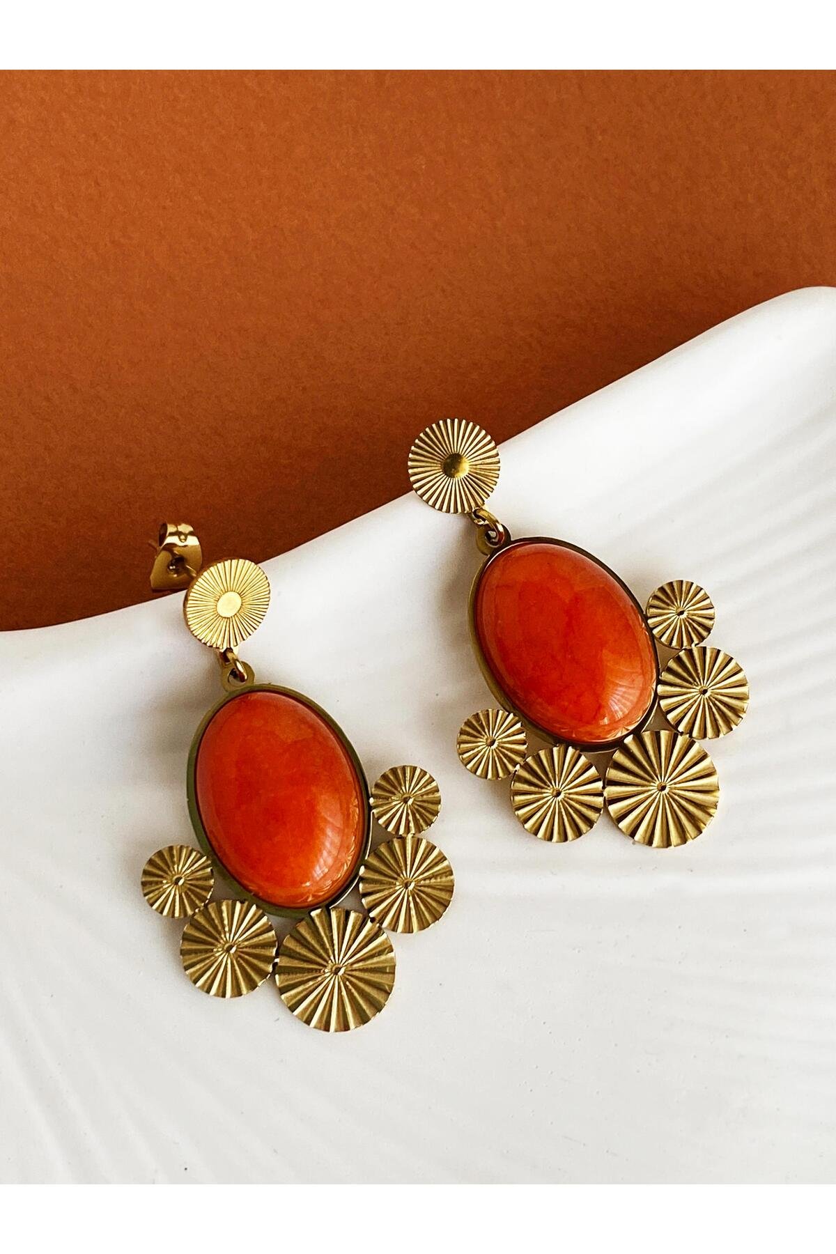 Turuncu Taşlı Vintage Çelik Küpe