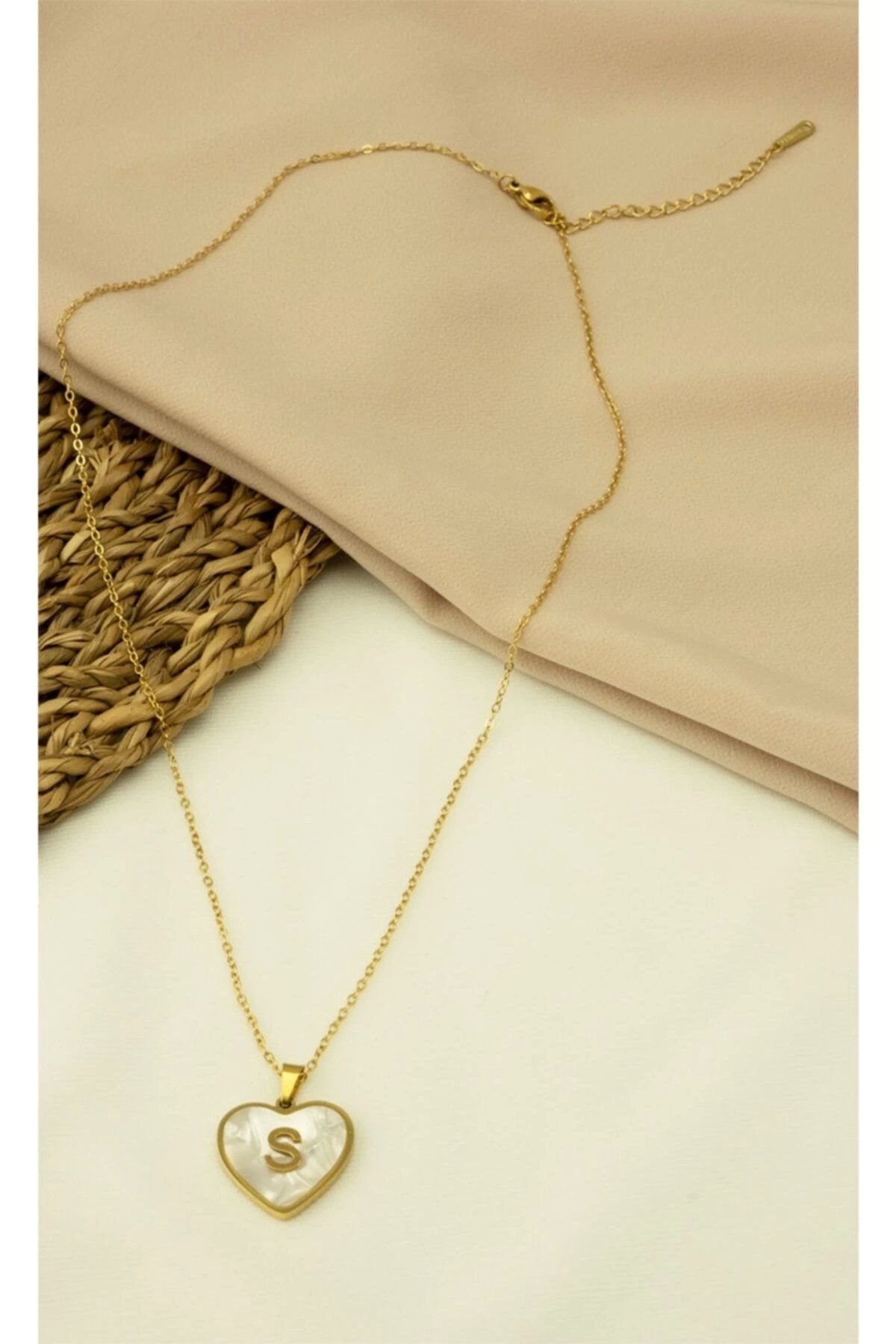 Üç Boyutlu S Harfli Çelik Kolye