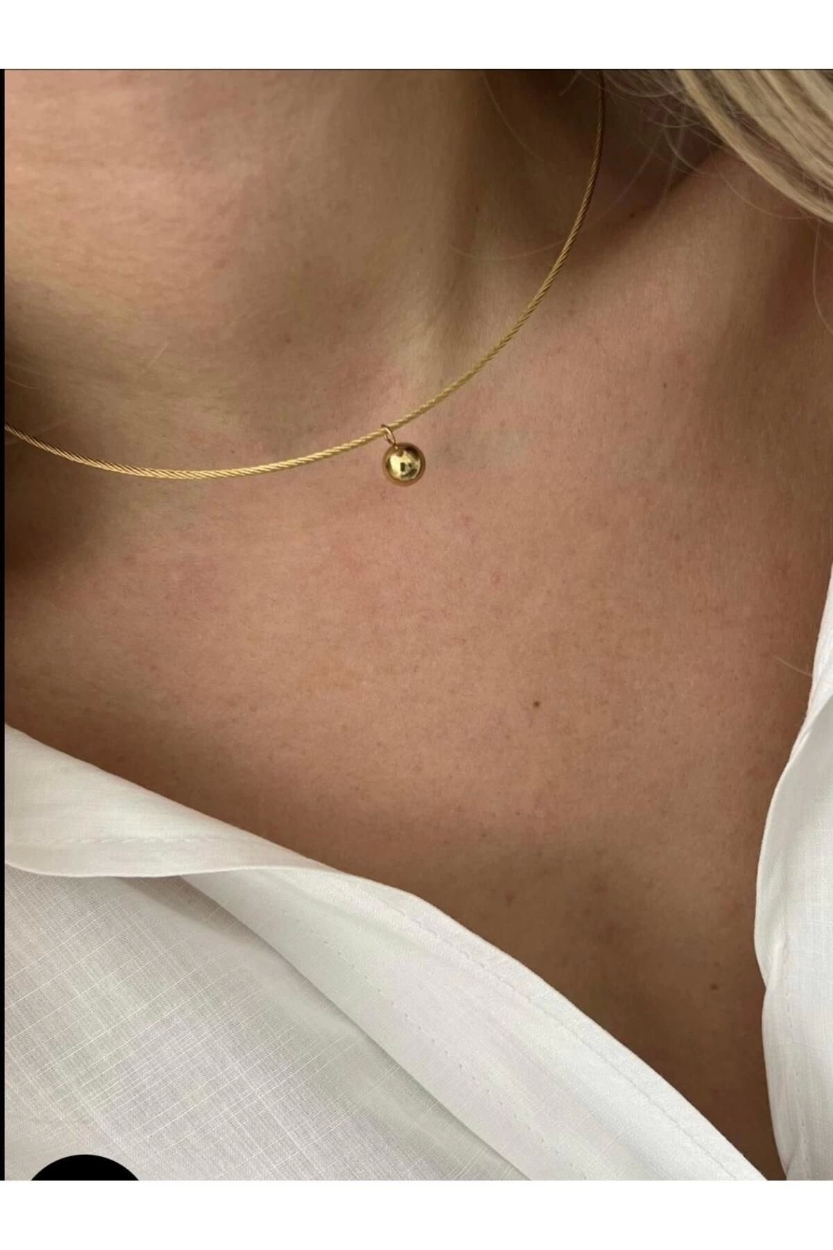 Steel Tip Heeled Wire Choker Necklace