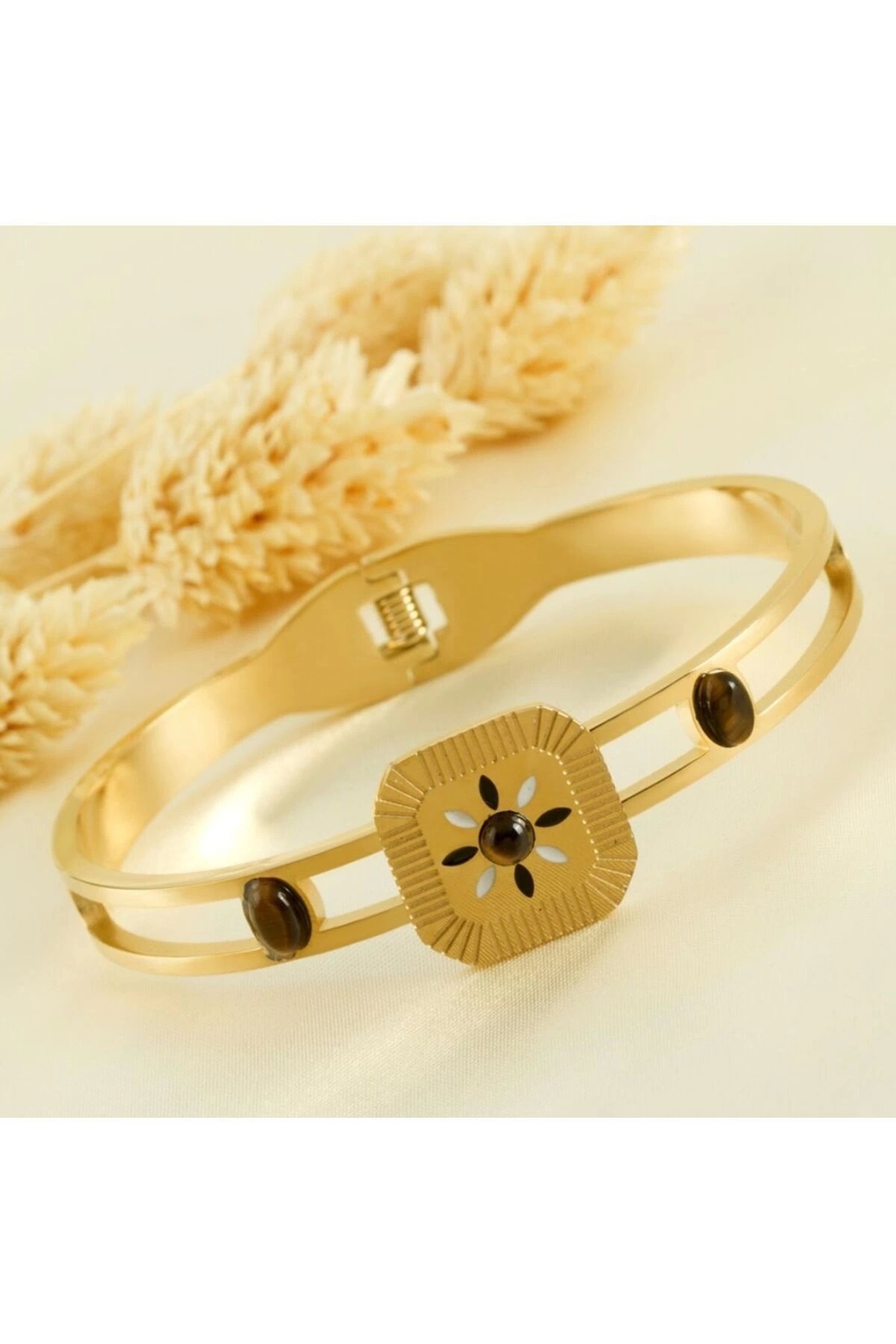 Daisy Model Steel Clamp