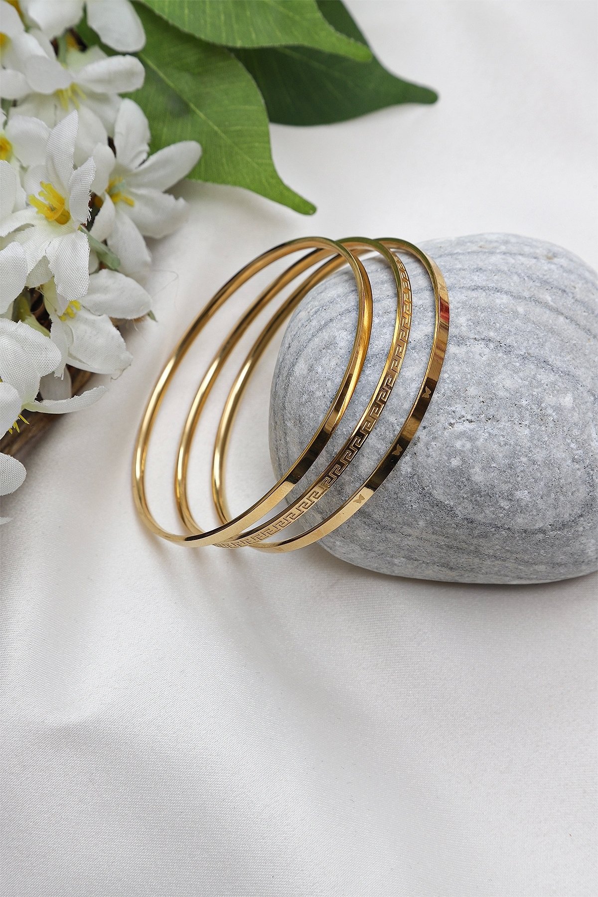 İşlemeli Çelik Ajda Bileklik