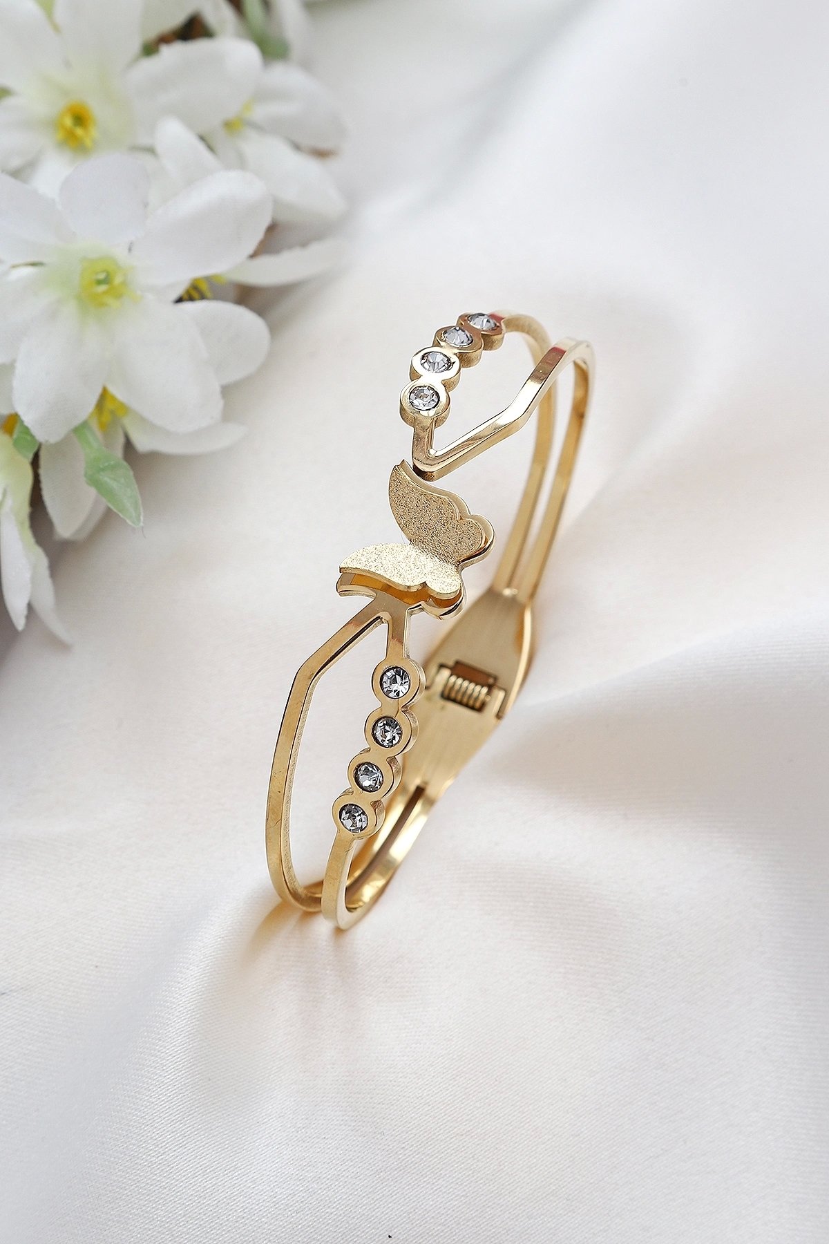 Kelebek Detaylı Çelik Kelepçe