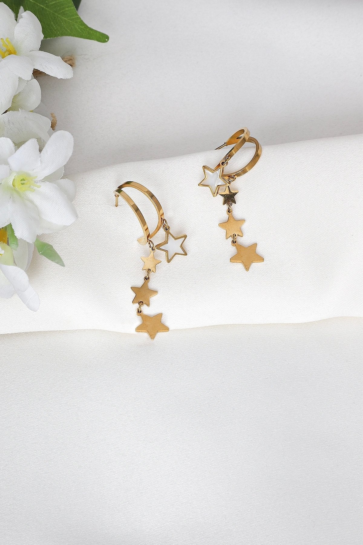 Çelik Yıldızlı Küpe