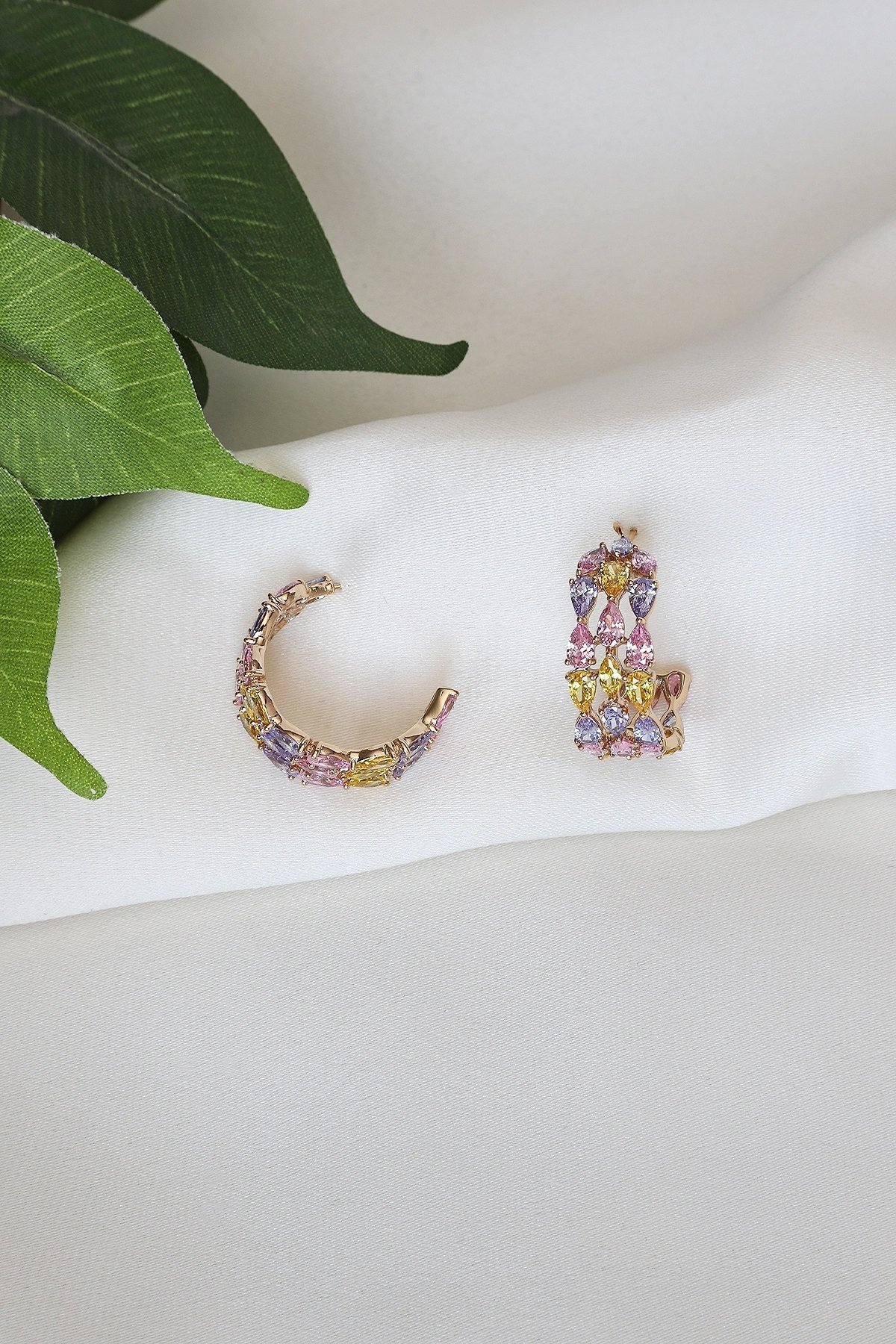 Renkli Taşlı Xupıng Küpe