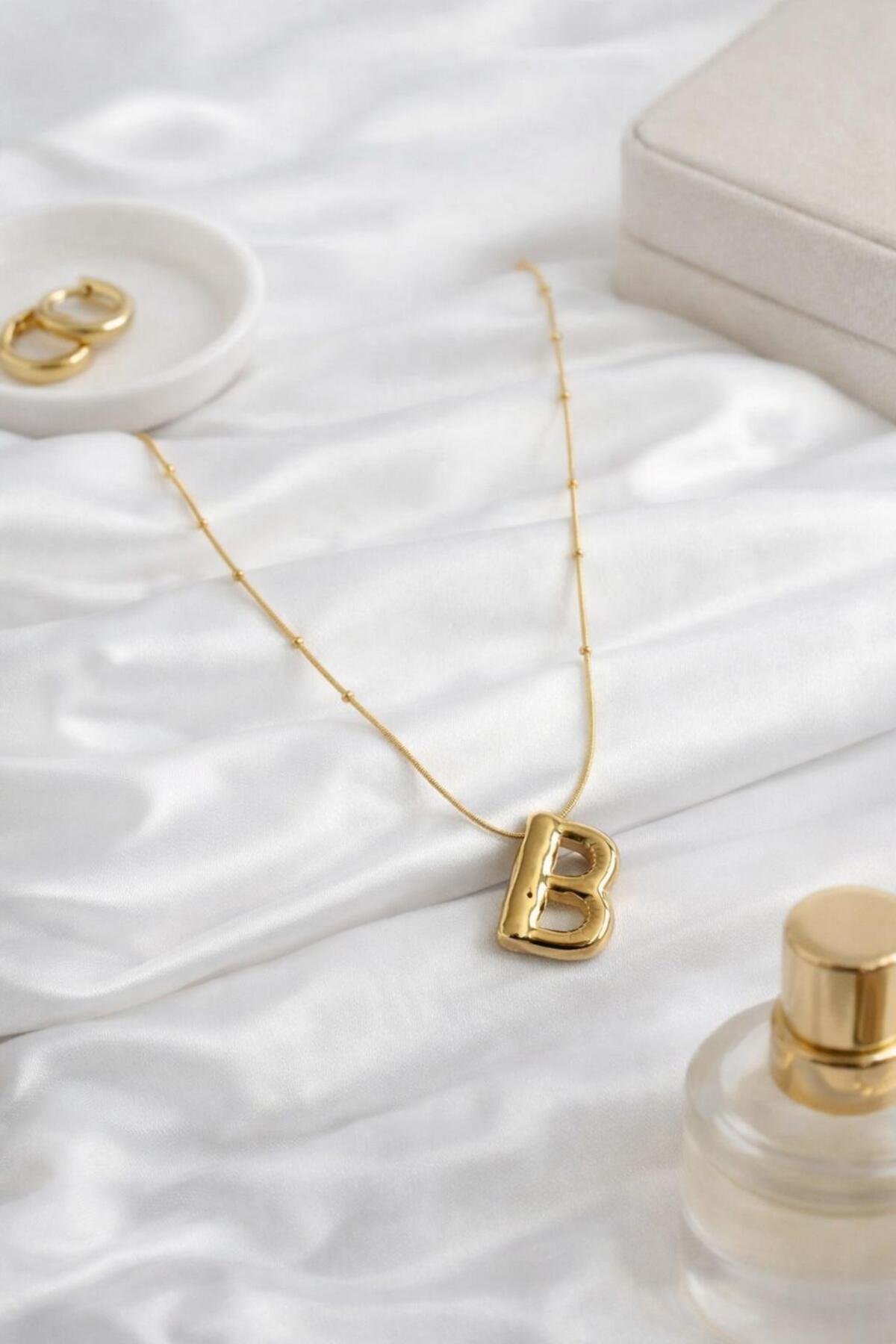 Çelik Zincirli B Harfli Gold Renk Bubble Kolye