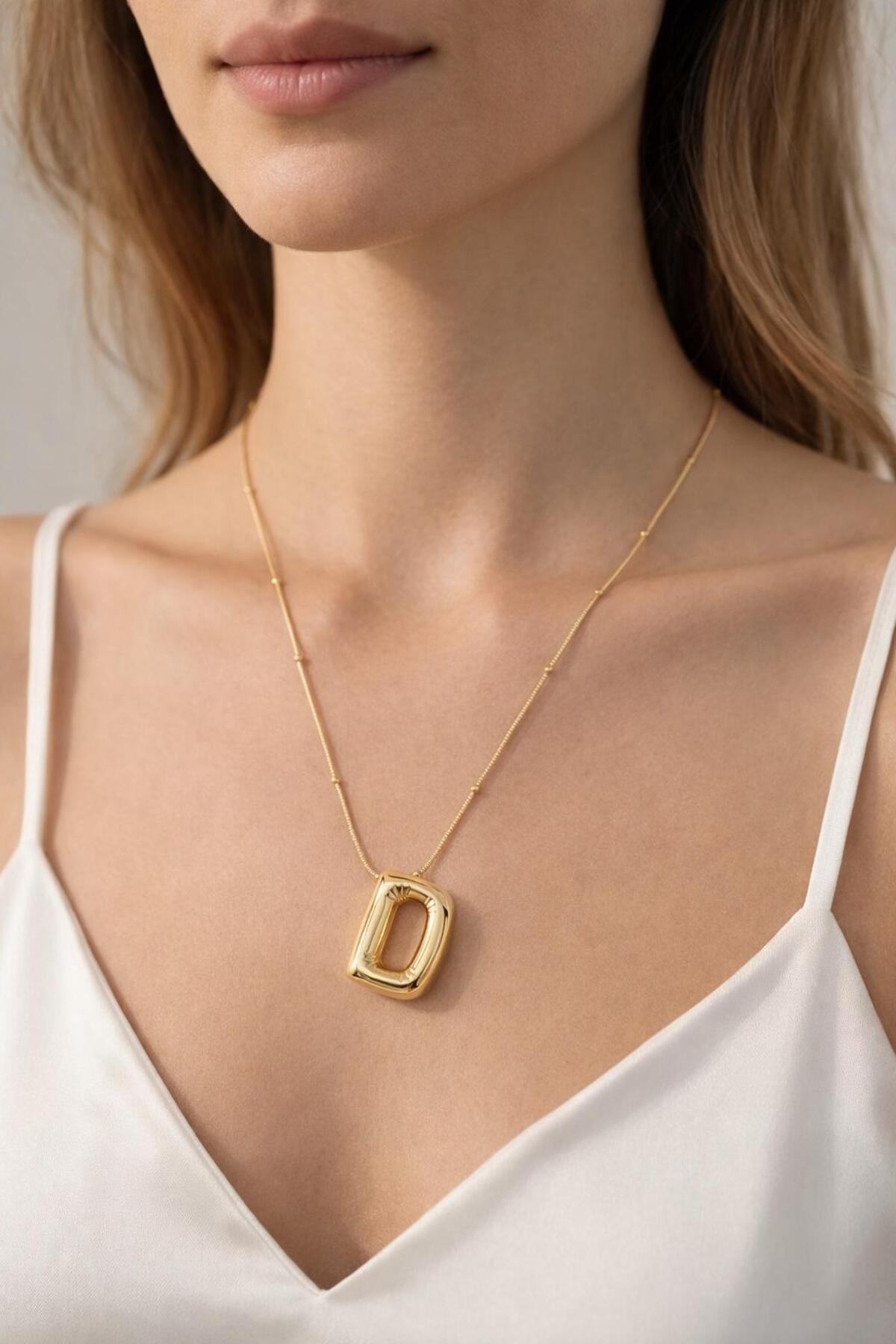 Çelik Zincirli D Harfli Gold Renk Bubble Kolye