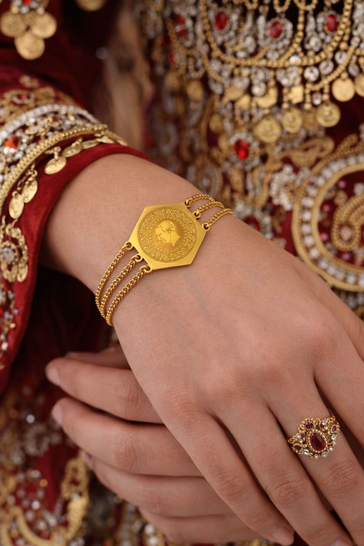 ÇELİK ÇEYREKLİ BİLEKLİK