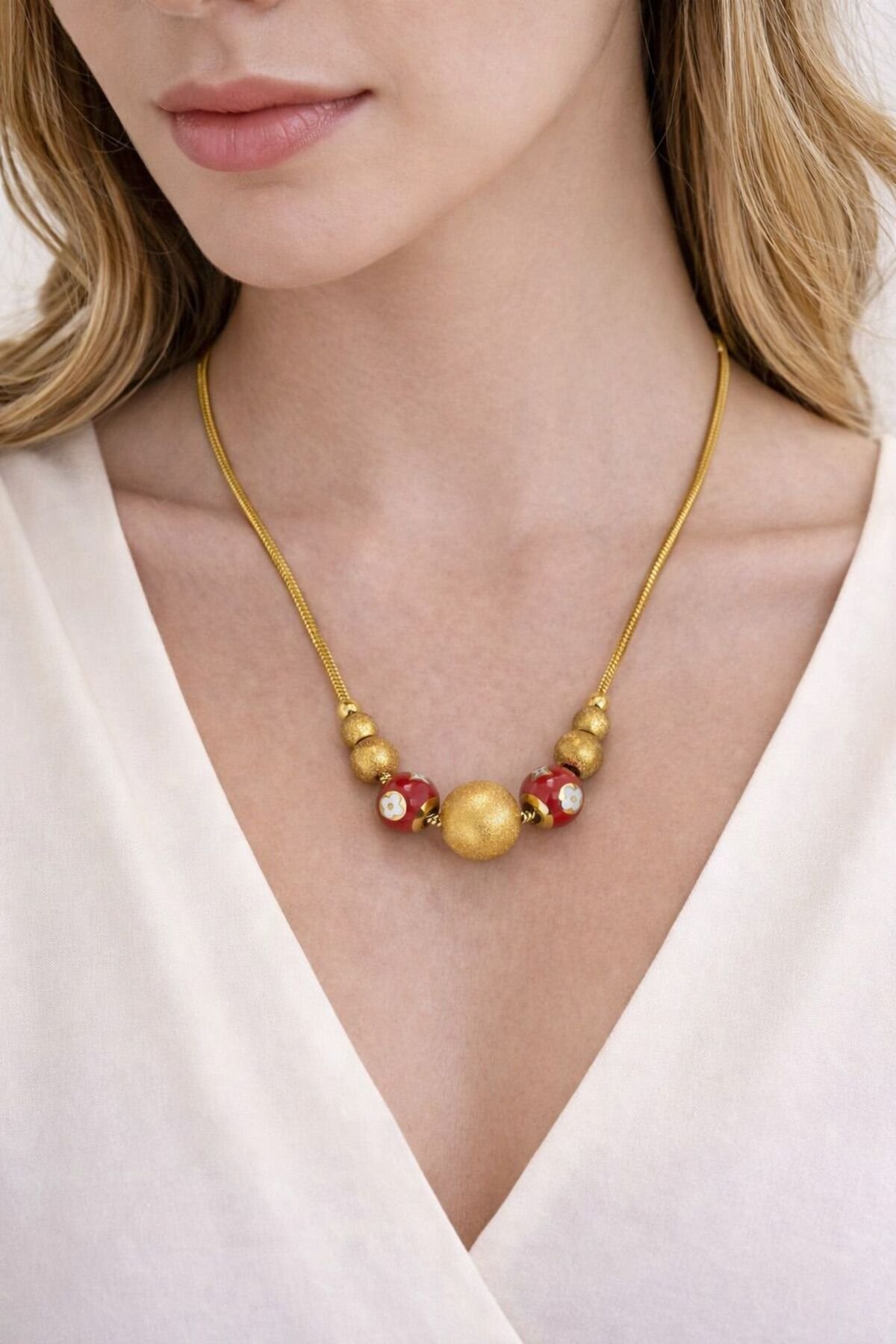 KIRMIZI MİNELİ ÇELİK KOLYE