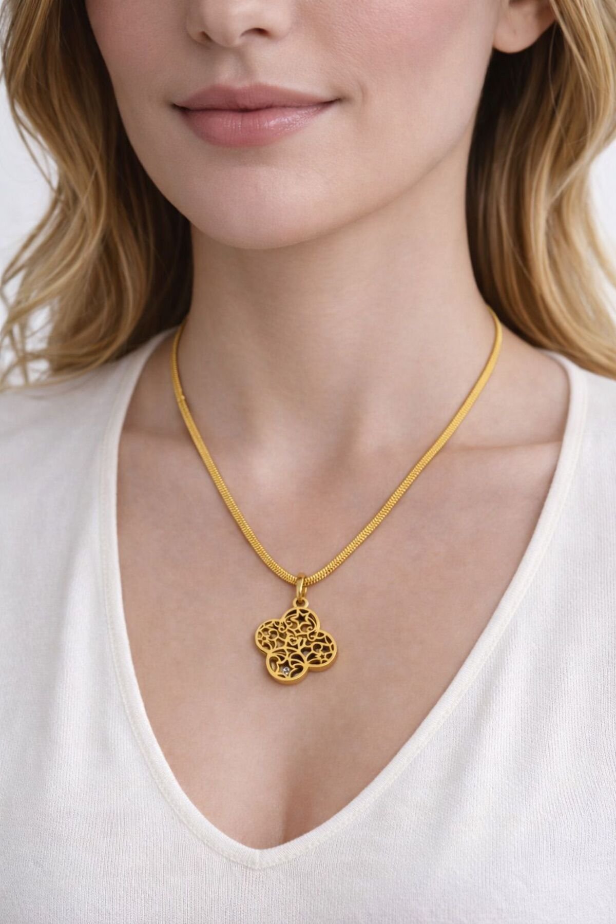 YONCA MODEL ÇELİK KOLYE