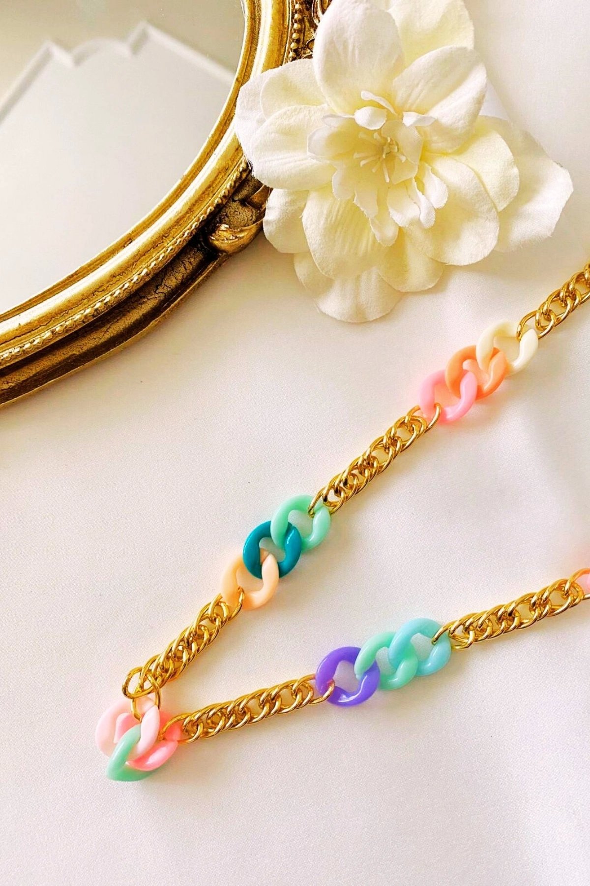 Akrilik Zincir Kolye