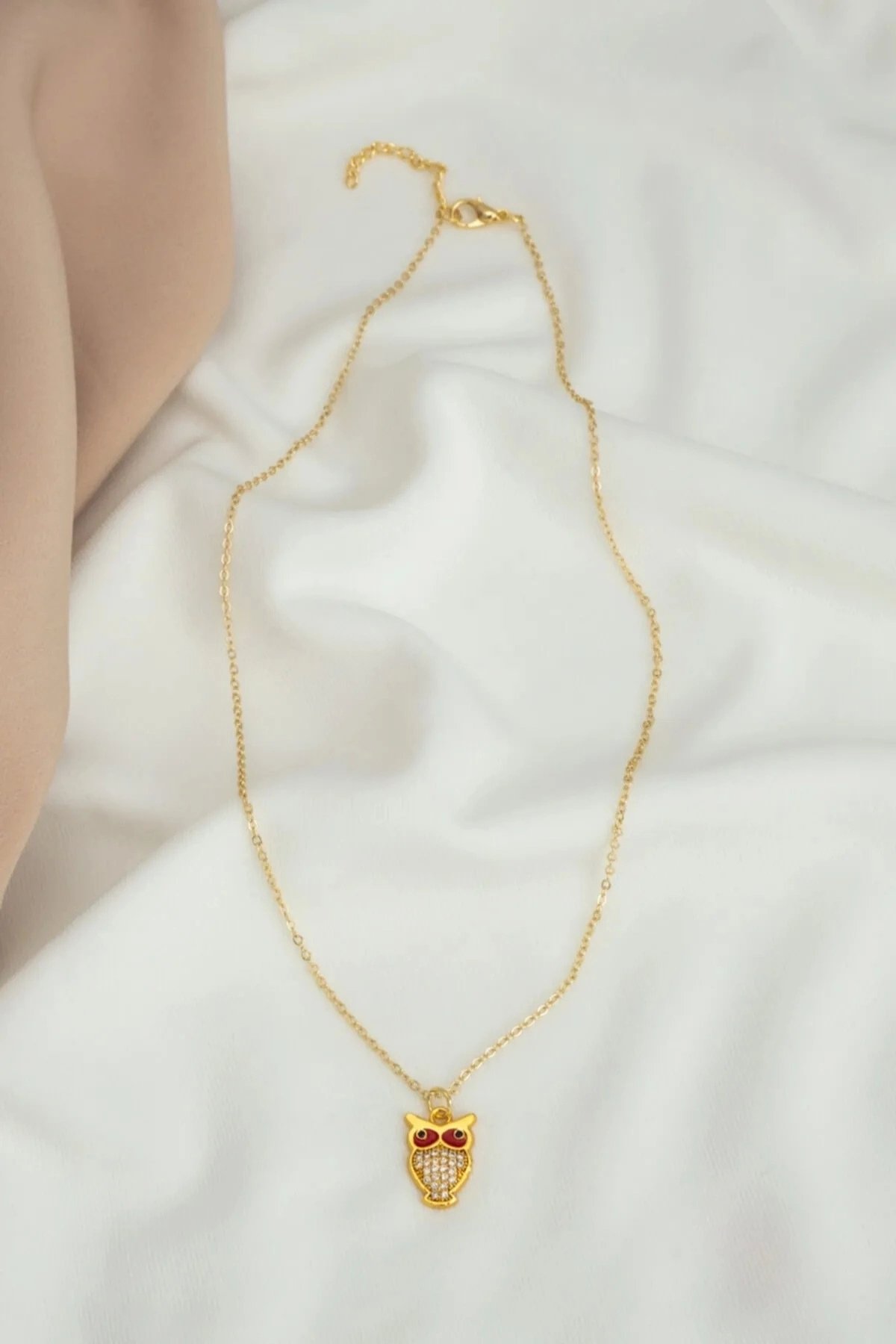 Red Owl Model Necklace