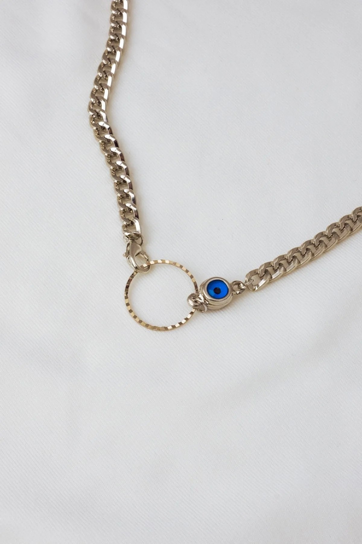 Nazar Boncuklu Gümüş Renk Kolye