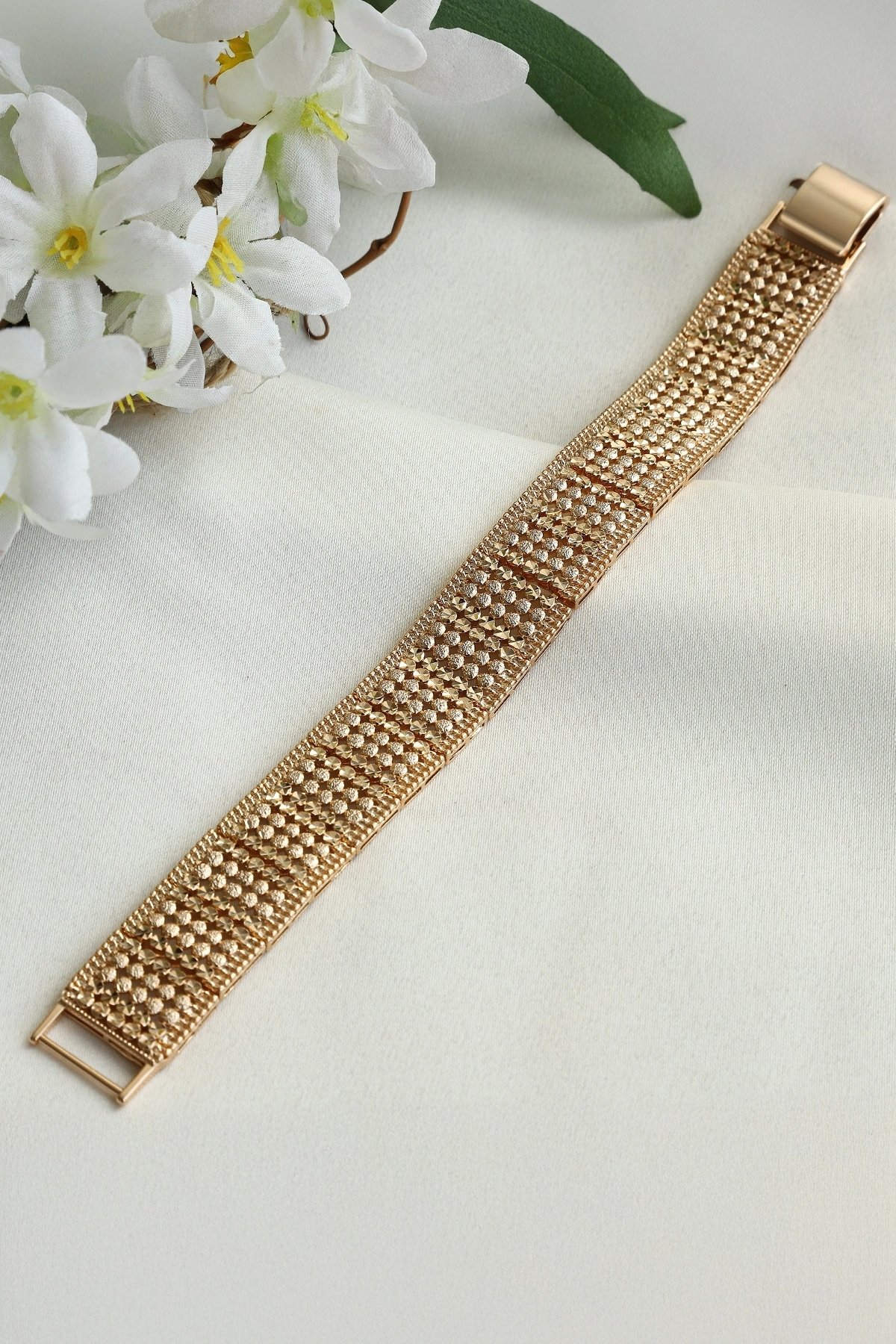 Xuping Model Örme Taş Detaylı Kadın Çelik Bileklik