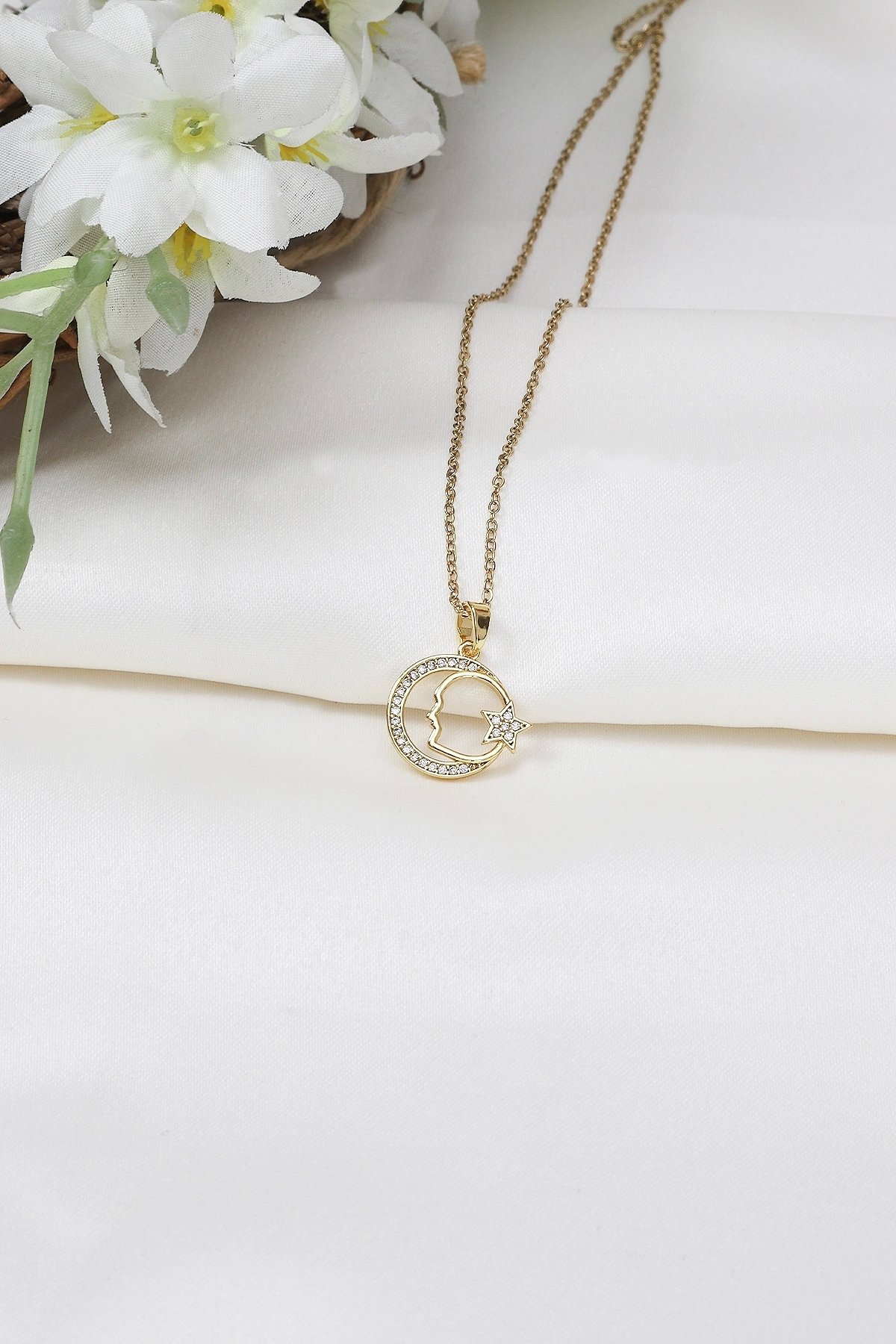 Ay Yıldızlı Zirkon Taşlı Çelik Kolye
