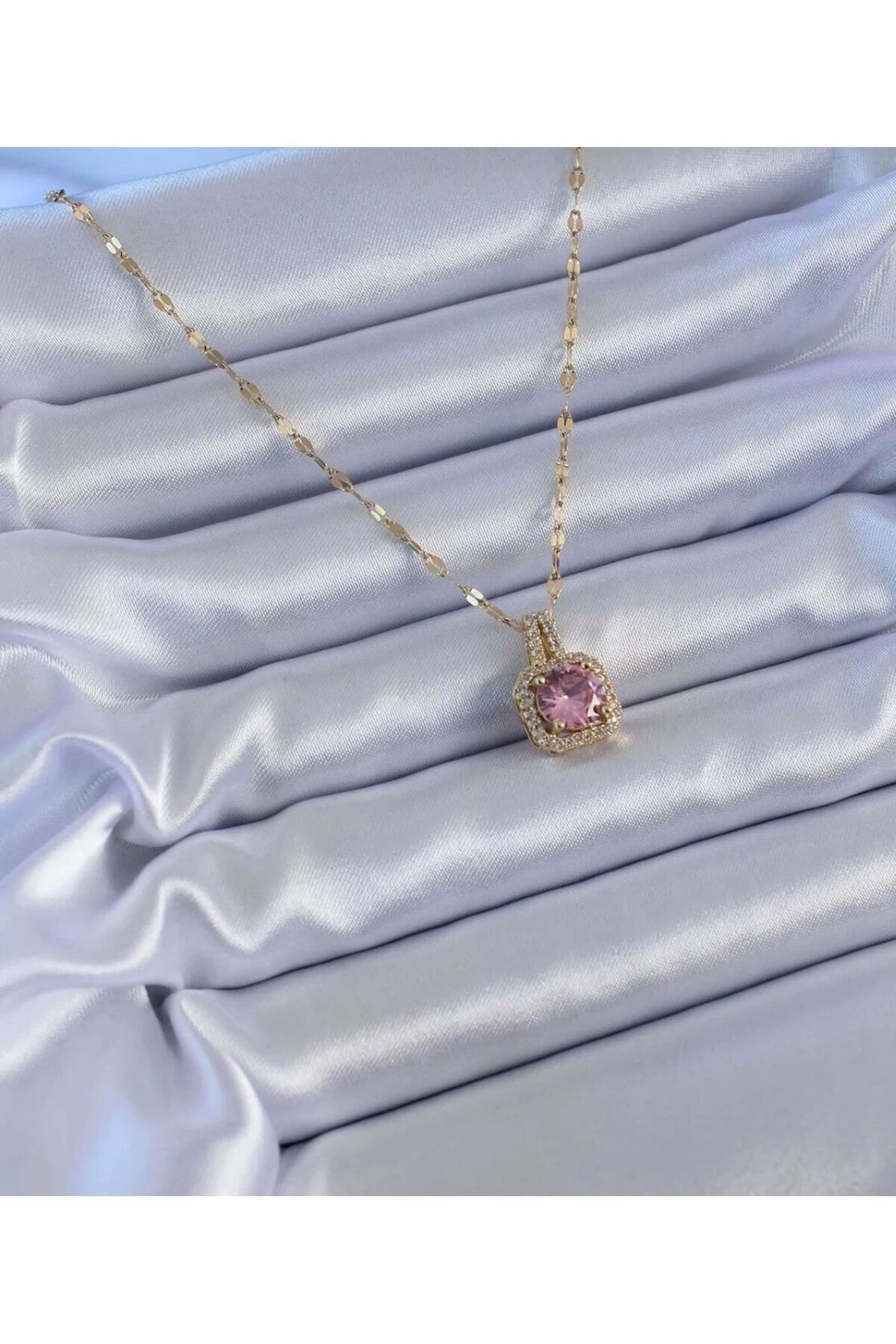 Çelik Gold Renk Pembe Zirkon Taş Model Kadın Kolye