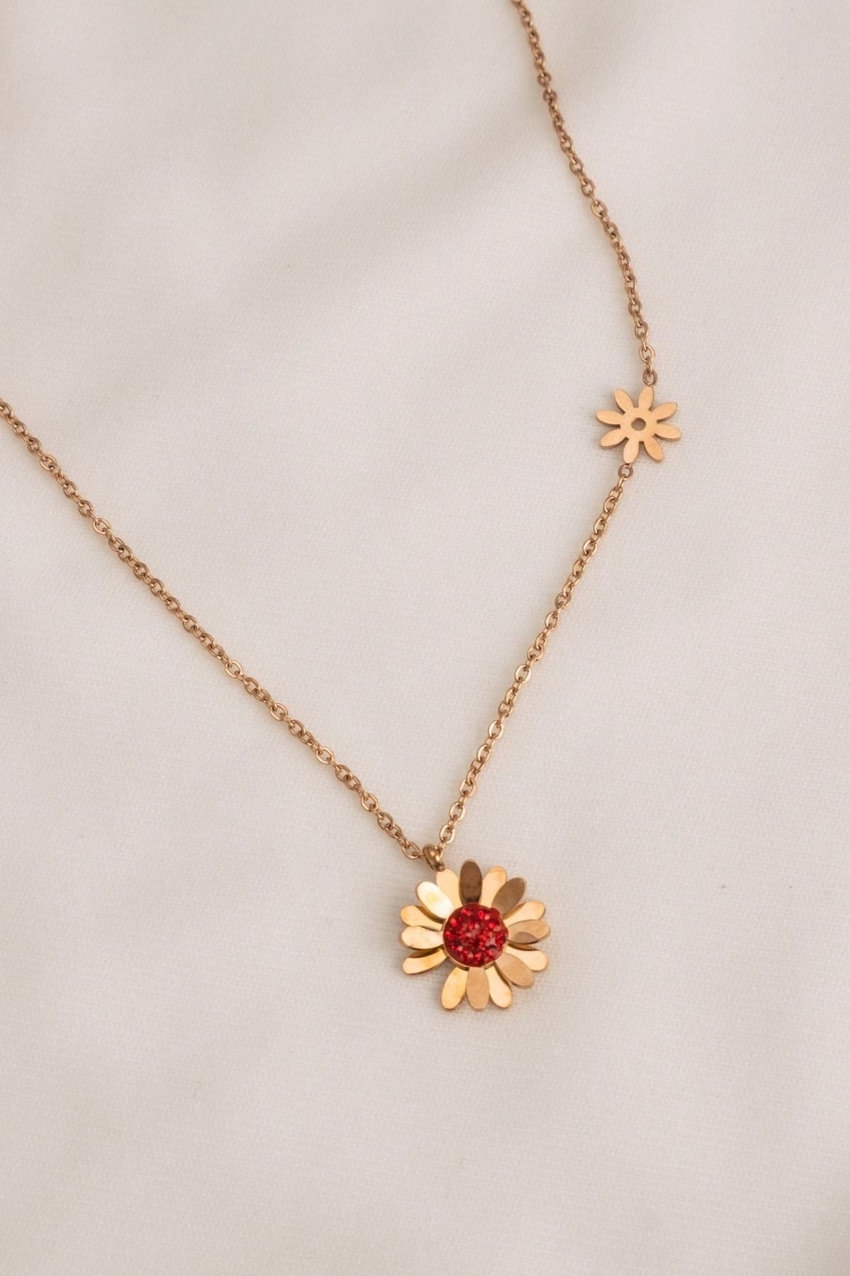 Red Daisy Necklace