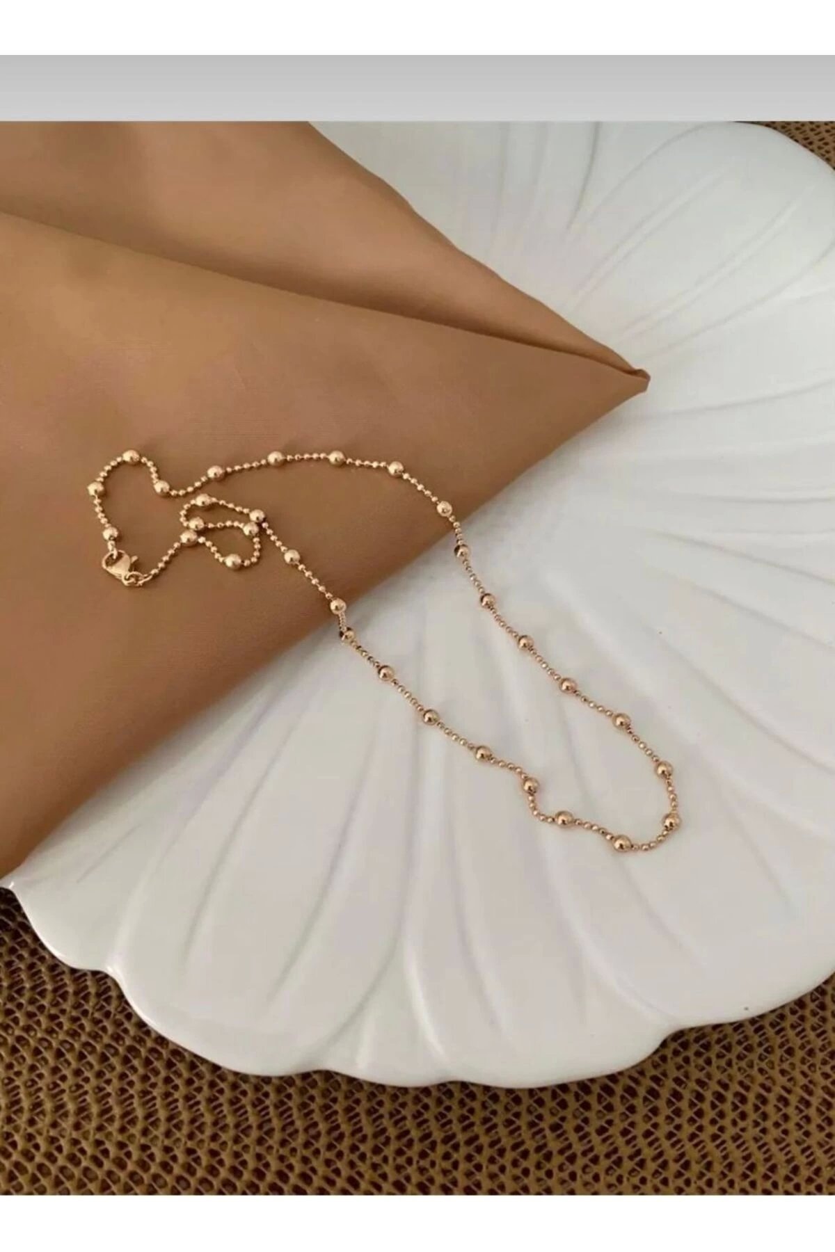 Vip Topçuk Sıralı Kolye